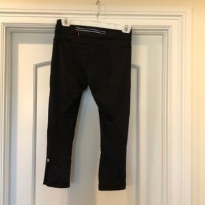 LULULEMON Sz 6, 28” crop